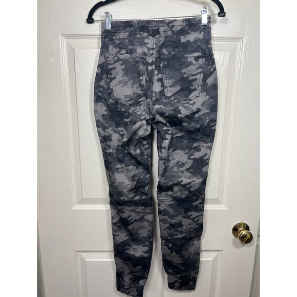 Spanx Blackwash Camouflage Stretch Twill Cargo Jogger Zipper Hem Detail Small - Picture 4 of 12